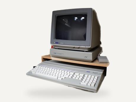 Atari 1040ST with SC1224 colour monitor