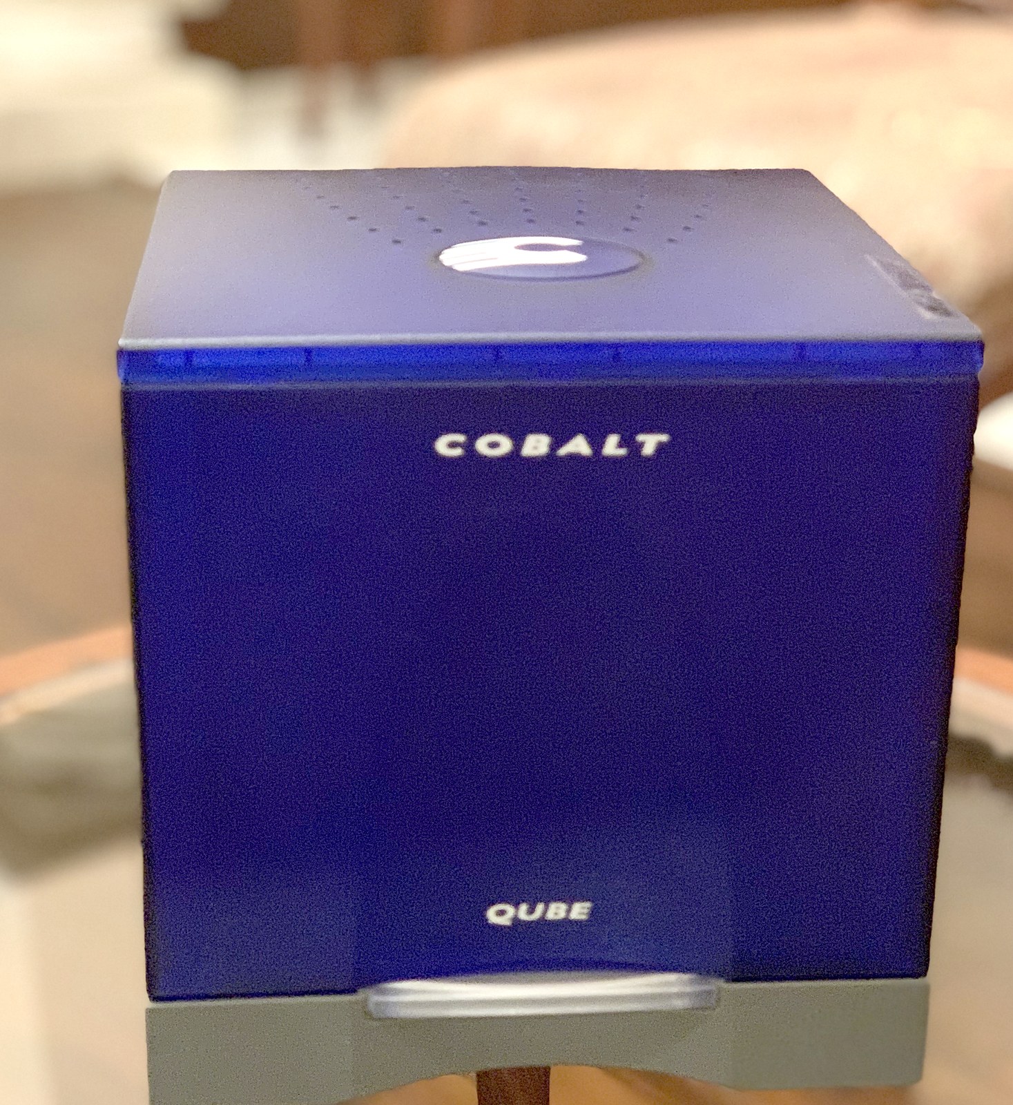 The lid and the cobalt badge.
